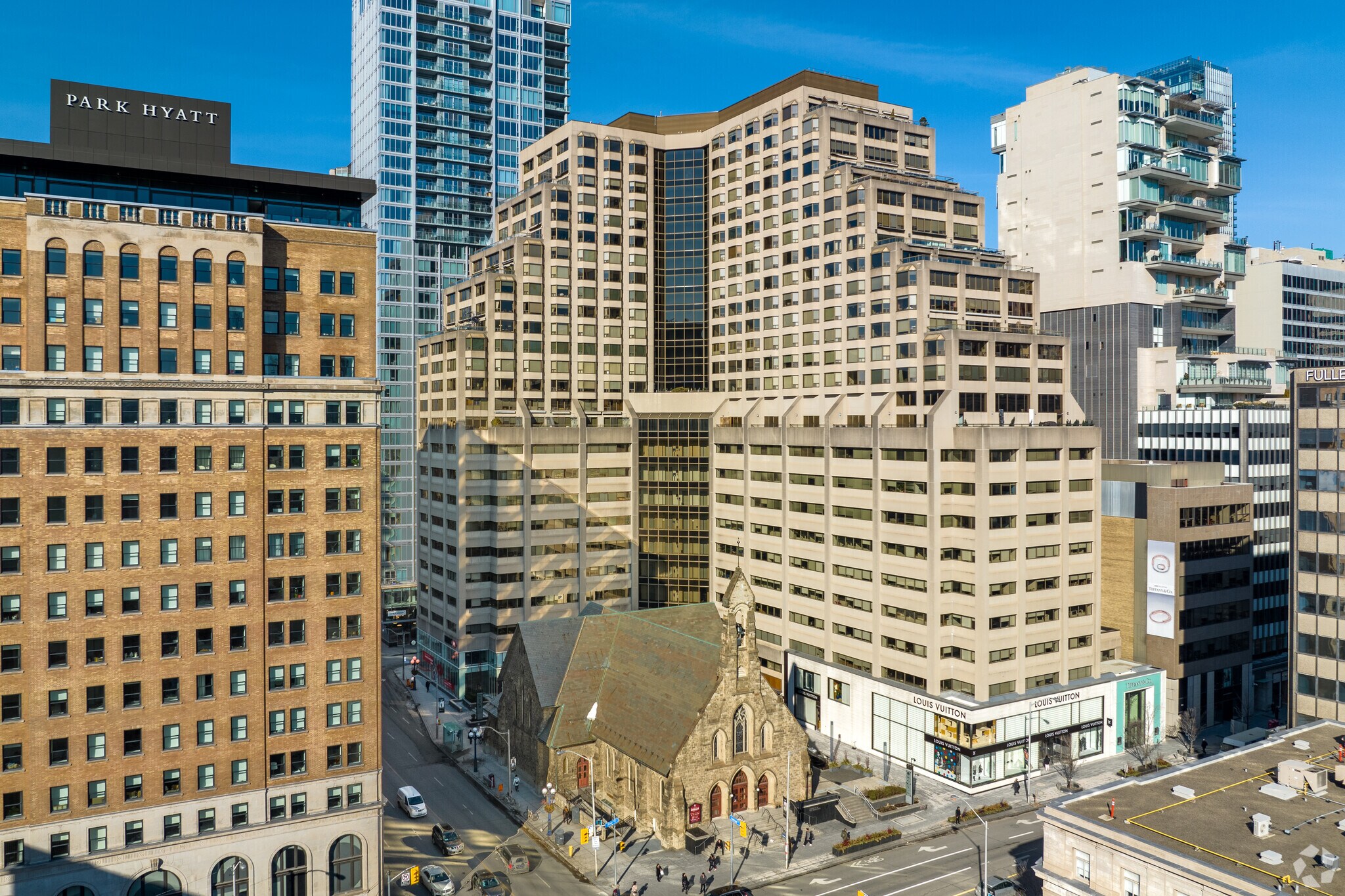 150 Bloor St W, Toronto, ON à louer Photo de l’immeuble– Image 1 sur 9
