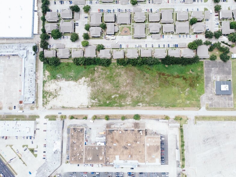 Kingspoint Rd, Houston, TX à vendre - Photo de l’immeuble – Image 2 sur 8