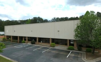 9330 Industrial Ter, Alpharetta, GA à louer Photo de l’immeuble– Image 2 sur 3