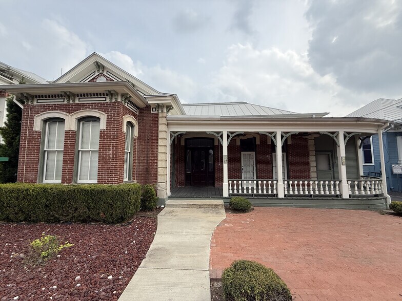 926 S Alamo St, San Antonio, TX à louer - Photo de l’immeuble – Image 1 sur 5