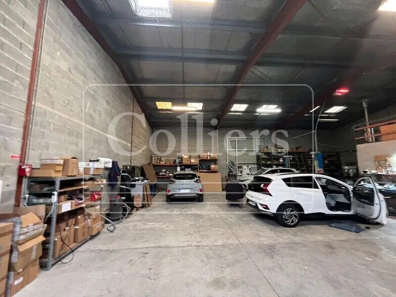 Bureau dans Aubagne à louer - Photo intérieure – Image 1 sur 8