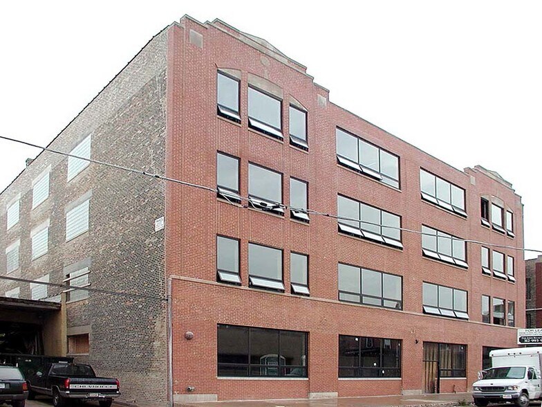 311 N Aberdeen St, Chicago, IL à louer - Photo de l’immeuble – Image 2 sur 18