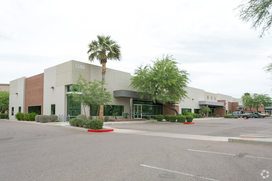 5580 W Chandler Blvd, Chandler, AZ à vendre - Photo principale – Image 1 sur 12