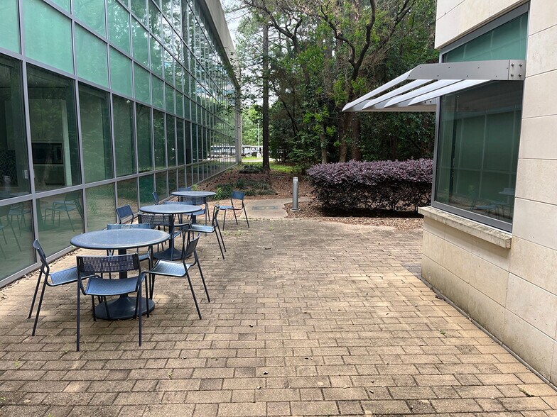 4601 Westway Park Blvd, Houston, TX à louer - Photo de l’immeuble – Image 2 sur 4