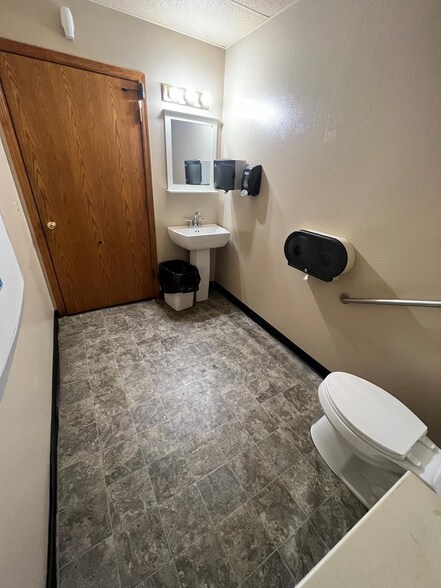 1004 Main St, Manson, IA à vendre - Photo intérieure – Image 3 sur 18