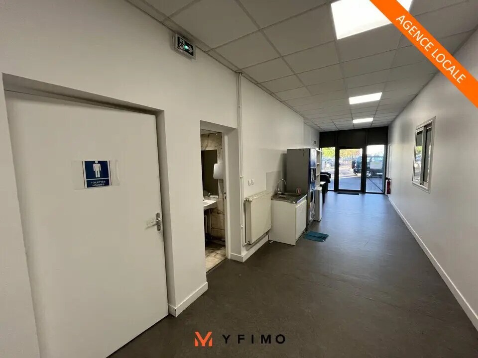 Local d’activités dans Poissy à louer Photo intérieure– Image 1 sur 7