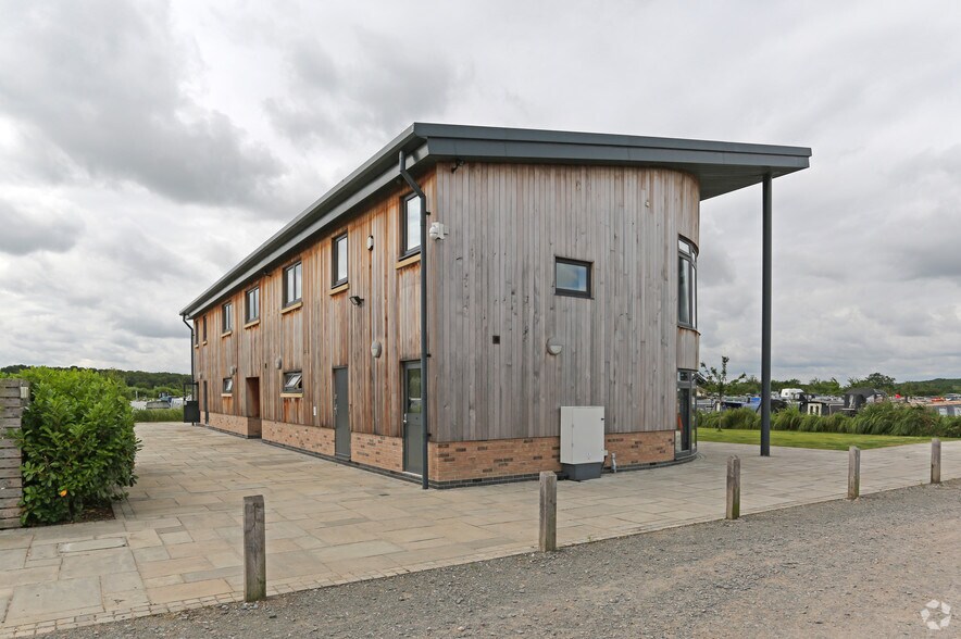 Carlton Rd, Nuneaton à louer - Photo de l’immeuble – Image 2 sur 5