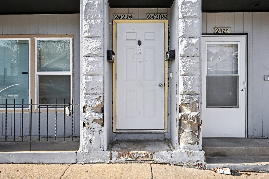 2416 S 16th St, Omaha, NE à vendre - Photo de l’immeuble – Image 3 sur 46