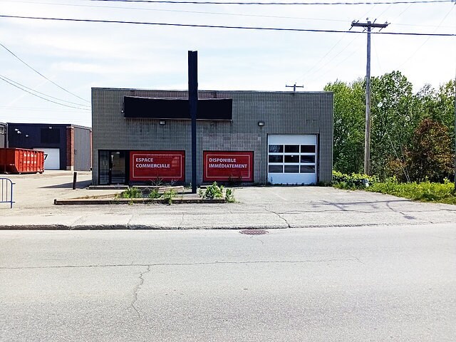 372 Rue Wellington S, Sherbrooke, QC à vendre - Aérien – Image 2 sur 5