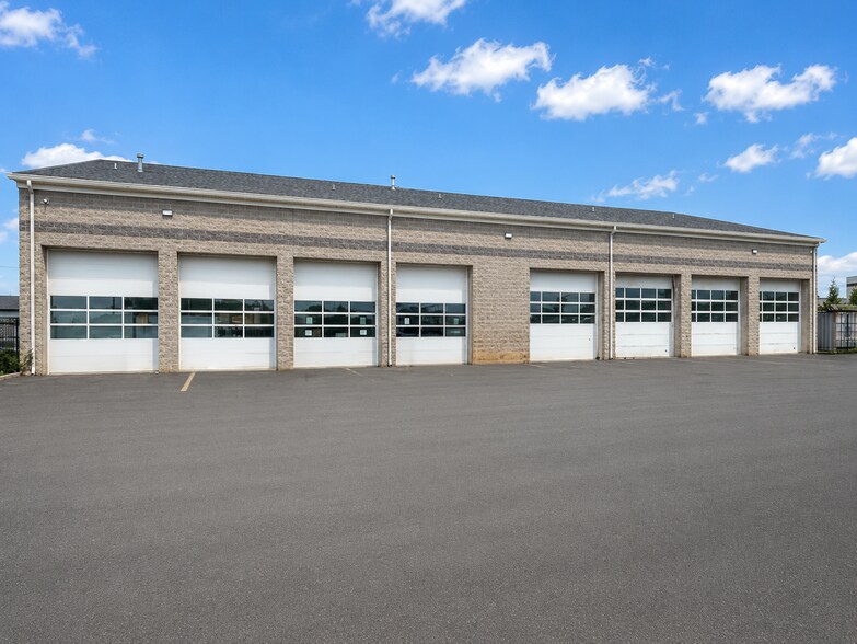 5 Aaron Way, Sparta, NJ à louer - Photo de l’immeuble – Image 1 sur 5
