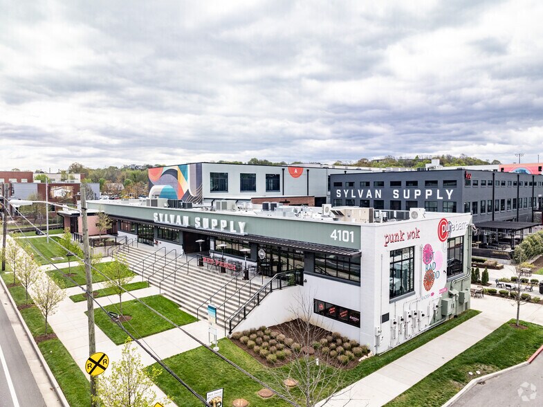 4101 Charlotte Ave, Nashville, TN à louer - Photo de l’immeuble – Image 2 sur 10