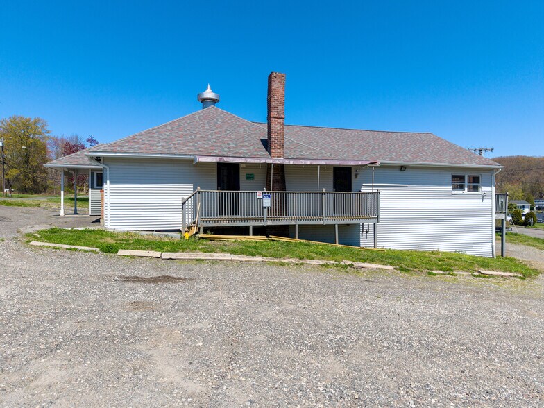 305 South St, Plymouth, CT à vendre - Photo de l’immeuble – Image 2 sur 22
