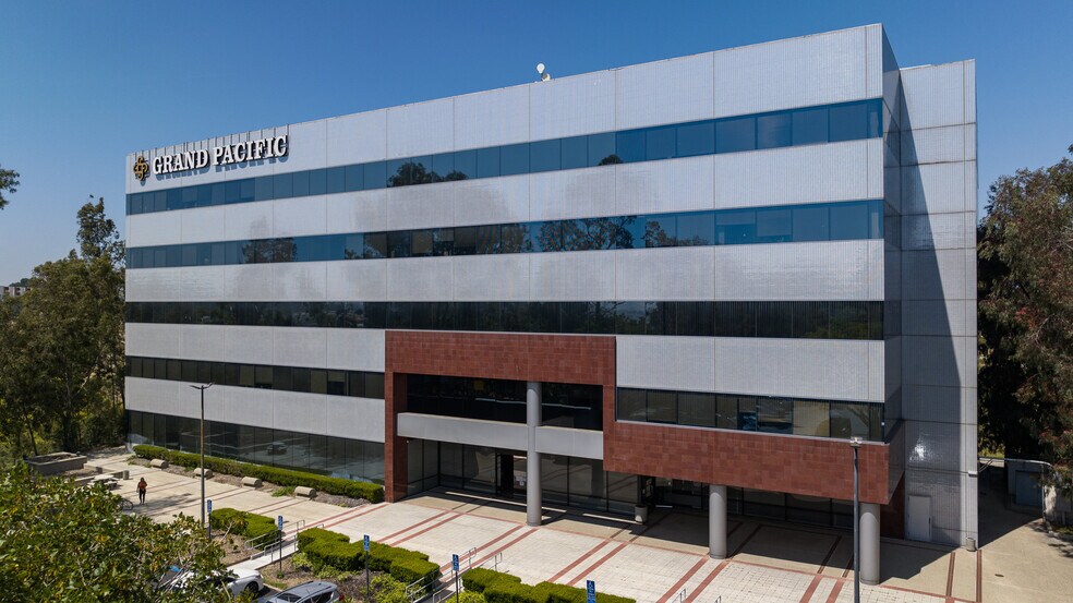 901 Corporate Center Dr, Monterey Park, CA à vendre - Photo de l’immeuble – Image 2 sur 16
