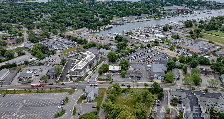 743 Main St, Falmouth, MA à vendre - Photo de l’immeuble – Image 2 sur 3