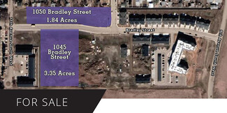 Plus de détails pour 1045 Bradley St, Moose Jaw, SK - Terrain à vendre