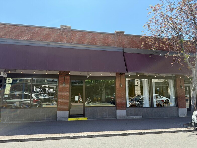 101-119 NW Minnesota Ave, Bend, OR à louer - Photo de l’immeuble – Image 2 sur 2