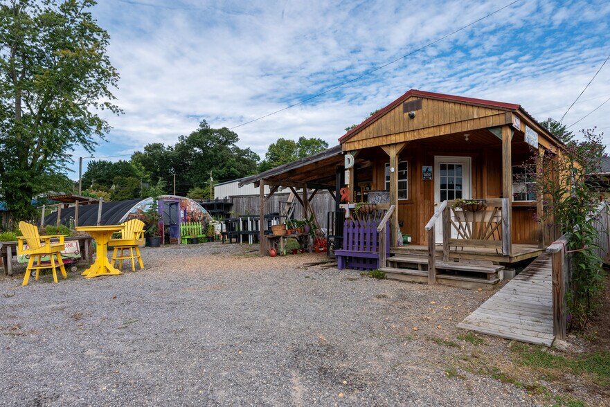 204 Black Mountain Ave, Black Mountain, NC à vendre - Photo de l’immeuble – Image 3 sur 12