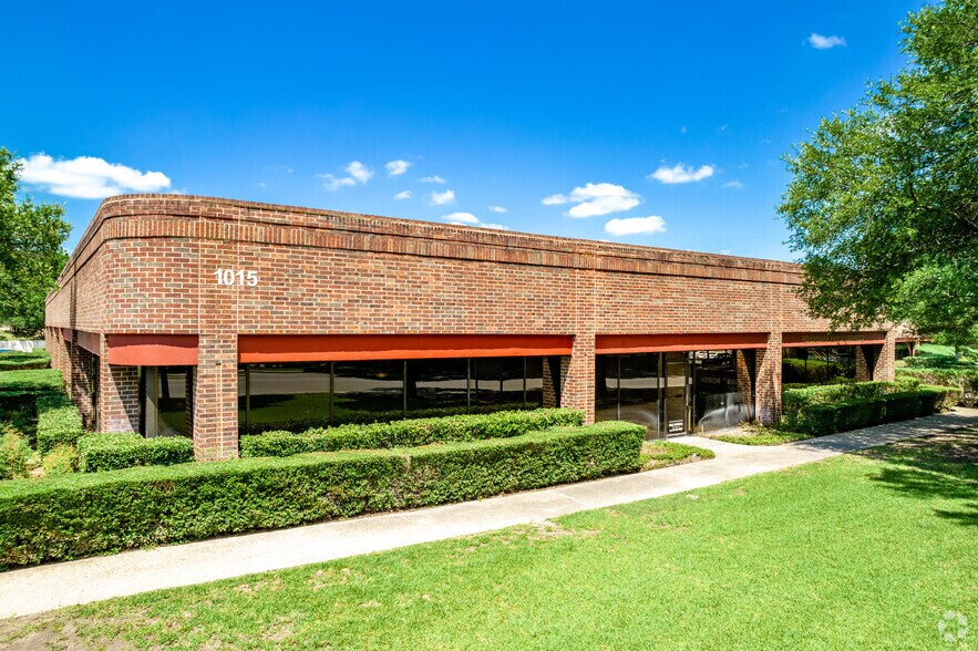 1015 N Central Pky, San Antonio, TX à louer - Photo de l’immeuble – Image 2 sur 5