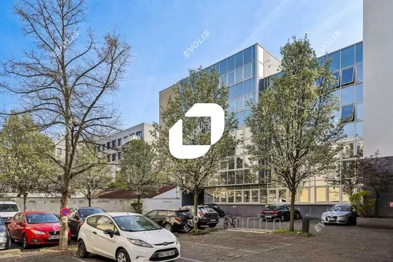 Bureau dans Saint-Ouen-sur-Seine à louer - Photo de l’immeuble – Image 1 sur 7