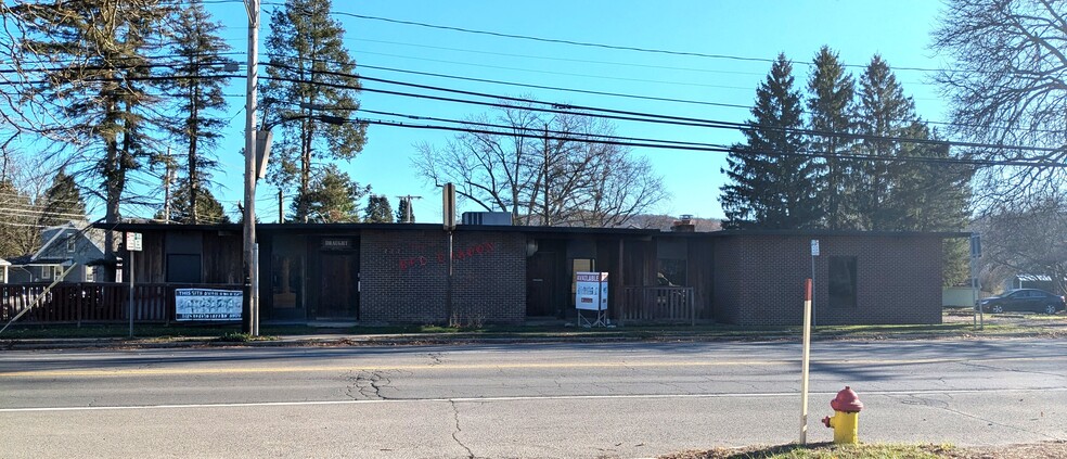 219 1/2 Tompkins St, Cortland, NY à vendre - Photo de l’immeuble – Image 2 sur 24