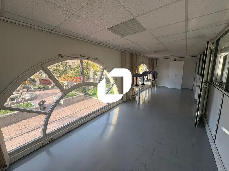 Bureau dans Poissy à louer - Photo intérieure – Image 3 sur 7