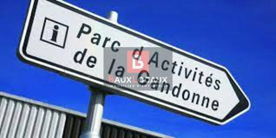Bureau dans Salon-de-Provence à louer - Photo de l’immeuble – Image 3 sur 3
