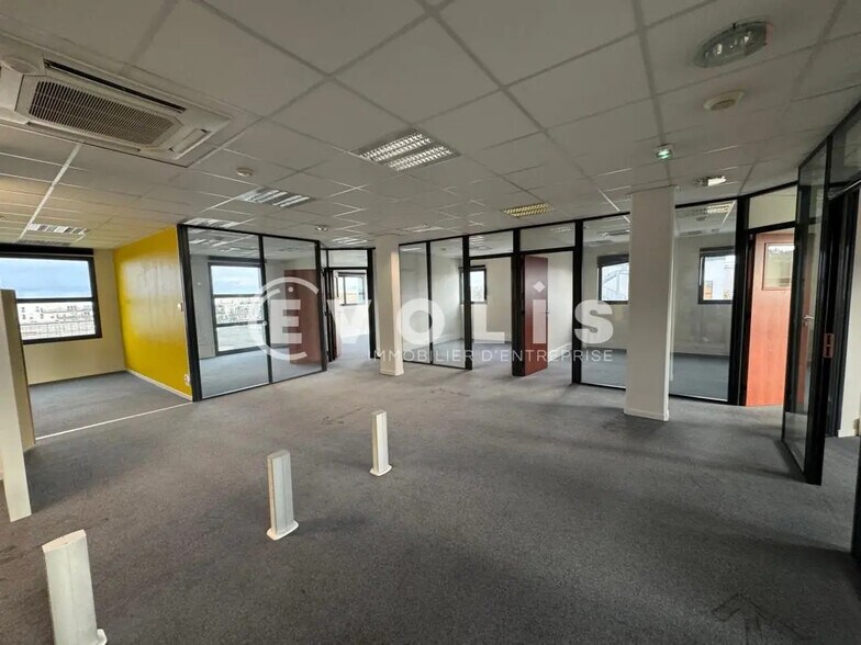 Bureau dans Dury à louer - Photo de l’immeuble – Image 1 sur 1
