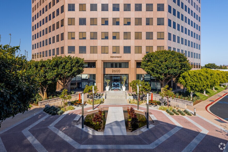 2600 michelson Dr, Irvine, CA à louer - Photo de l’immeuble – Image 2 sur 10