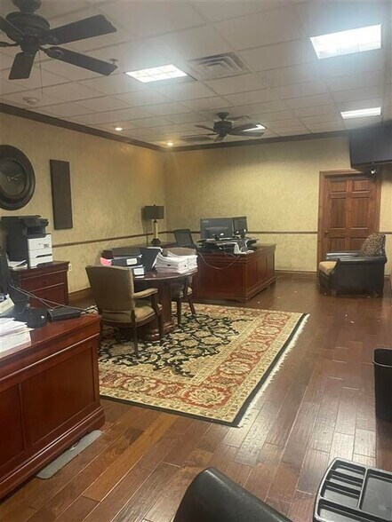 210 SW Texas Ave, Lawton, OK à vendre - Hall d’entrée – Image 3 sur 27