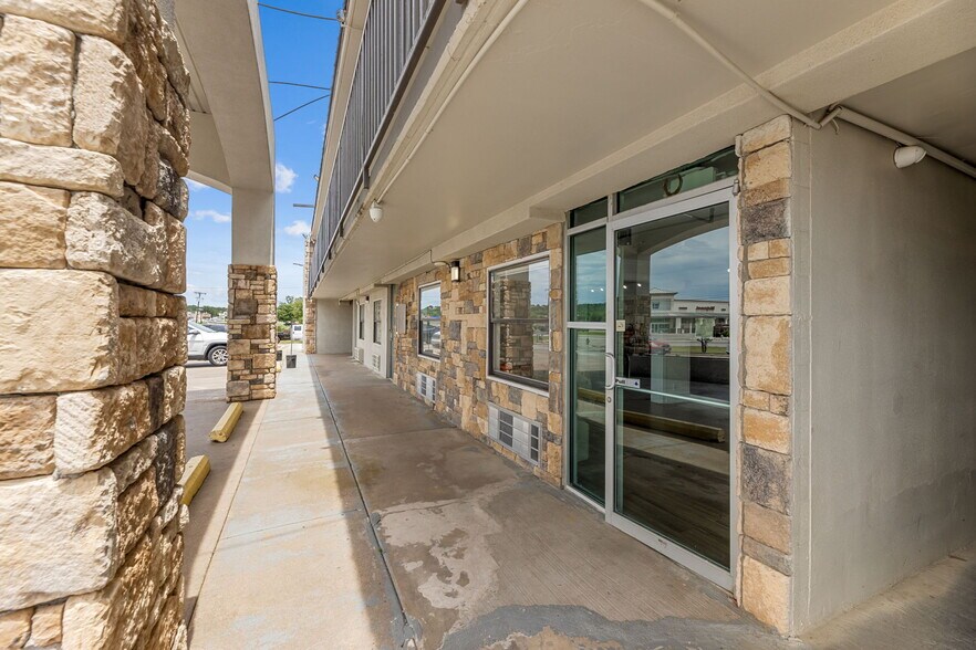 108 FM 1821, Mineral Wells, TX à vendre - Photo de l’immeuble – Image 3 sur 24