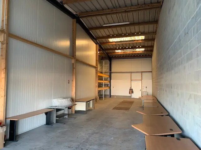 Local d’activités dans Ploërmel à louer - Photo intérieure – Image 1 sur 5