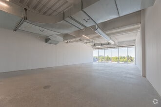 345 King St W, Kitchener, ON à louer Photo intérieure– Image 1 sur 2