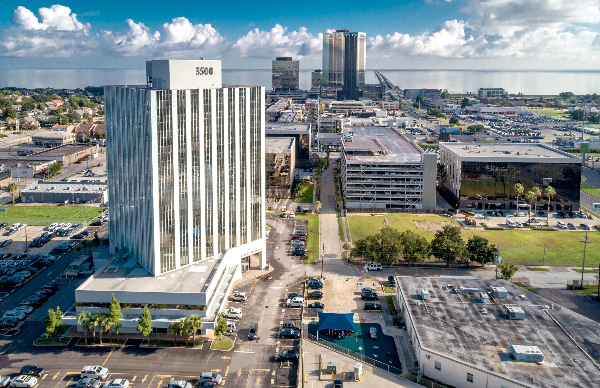 3500 N Causeway Blvd, Metairie, LA à louer Photo principale– Image 1 sur 3