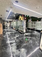 3555 E Coast Hwy, Corona Del Mar, CA à louer Photo intérieure– Image 2 sur 4