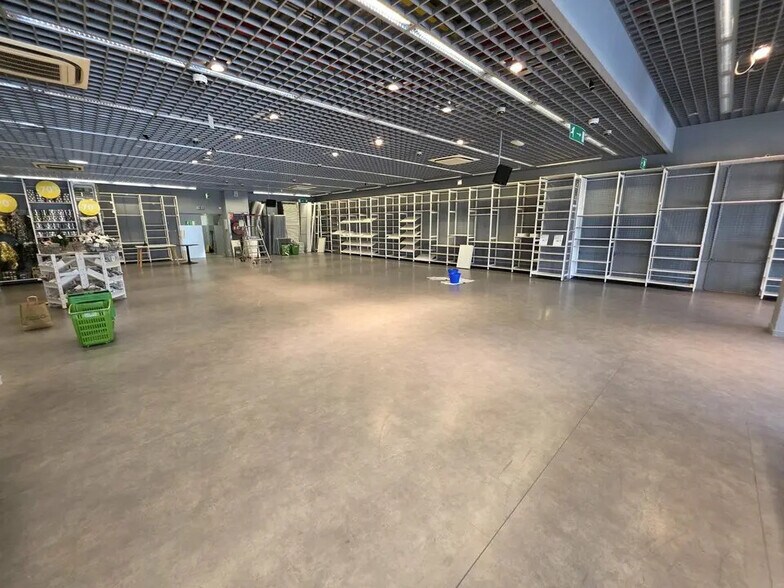 Local commercial dans Nice à louer - Photo de l’immeuble – Image 2 sur 8