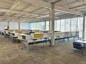 8208 Brownleigh Dr, Raleigh, NC à louer Photo intérieure– Image 2 sur 5