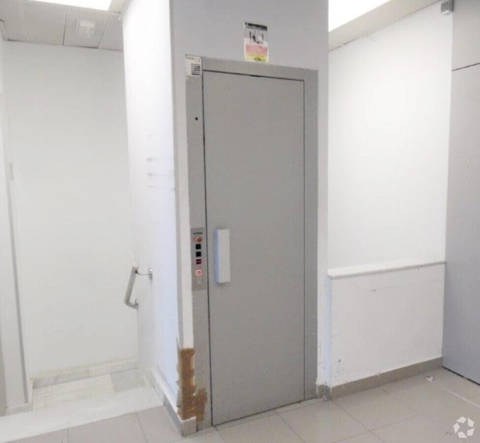 Madrid, MAD 28020 - Lot Puerta DR -  - Photo intérieure - Image 1 of 2