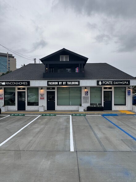 363-371 N Old Newport Blvd, Newport Beach, CA à louer - Photo de l’immeuble – Image 1 sur 7