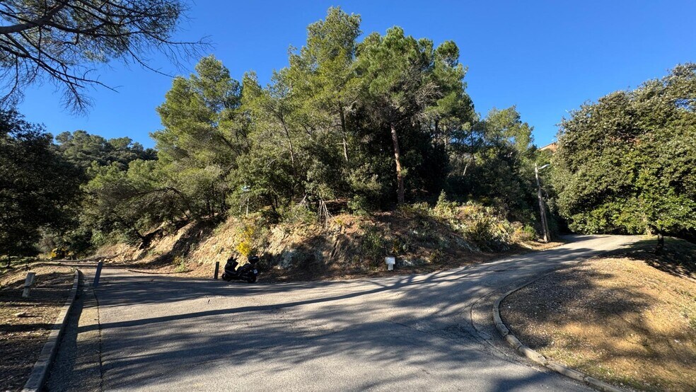 Carrer de la Llicorella, 23, Castellar del Vallès, Barcelona à vendre - Photo de l’immeuble – Image 2 sur 9