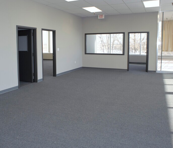 99 Murray Hill Pky, East Rutherford, NJ à louer - Photo intérieure – Image 2 sur 9