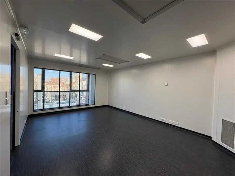 Bureau dans Chalon-sur-Saône à louer - Photo de l’immeuble – Image 3 sur 15