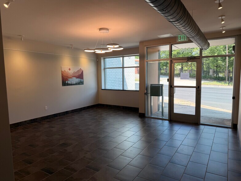 508 E North St, Greenville, SC à louer - Photo de l’immeuble – Image 2 sur 6