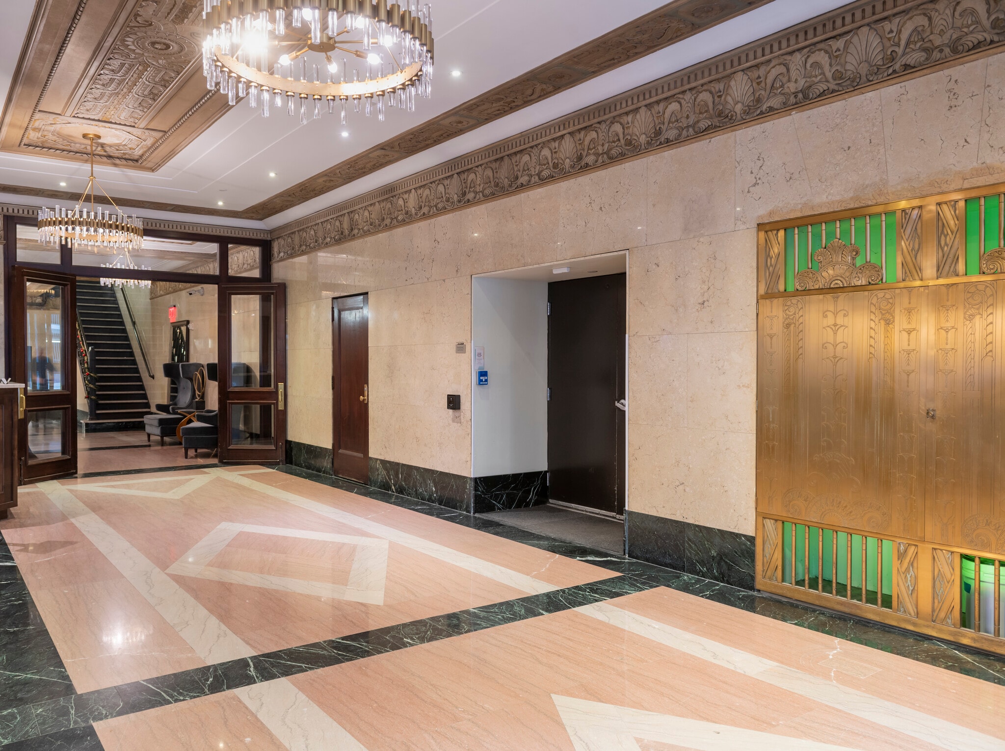 909 Walnut St, Kansas City, MO à louer Photo intérieure– Image 1 sur 4