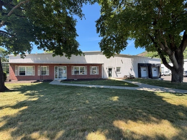 5 Lunar Dr, Woodbridge, CT à louer - Photo principale – Image 1 sur 16