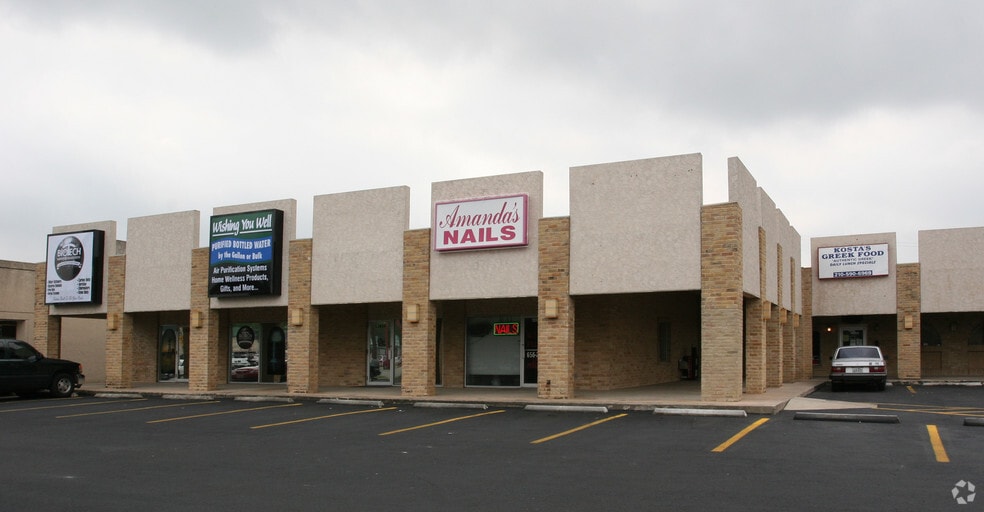 12600-12612 Nacogdoches Rd, San Antonio, TX à louer - Photo de l’immeuble – Image 3 sur 5