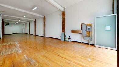 9 Denton Pl, Brooklyn, NY à louer Numérisation 3D Matterport– Image 1 sur 14