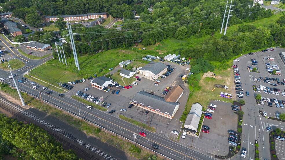 846-850 S Colony Rd, Wallingford, CT à vendre - Photo de l’immeuble – Image 3 sur 24