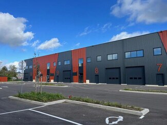Plus de détails pour 6 Avenue Du Vert Galant, SAINT-OUEN-L'AUMONE - Bureau, Local d'activités à louer