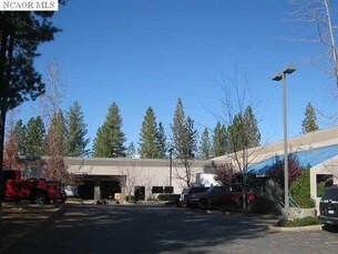 Plus de détails pour 416 Crown Point Cir, Grass Valley, CA - Industriel/Logistique à louer