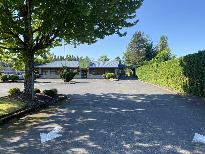 270 Warner Milne Rd, Oregon City, OR à louer - Photo de l’immeuble – Image 3 sur 5